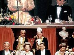 36年前，英女王在宴���v�上幽默了一把